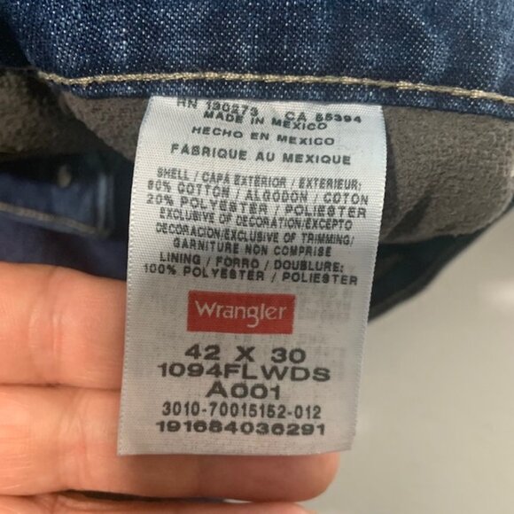 Wrangler Men Fully Lined Warm Heavy Duty Carpenter Utility Jeans - Size 42x30 - Picture 3 of 8